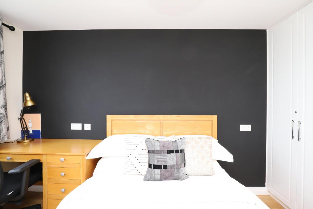 Luxurious Double Bedroom, Ensuite With Free Wifi. Oksford Zewnętrze zdjęcie